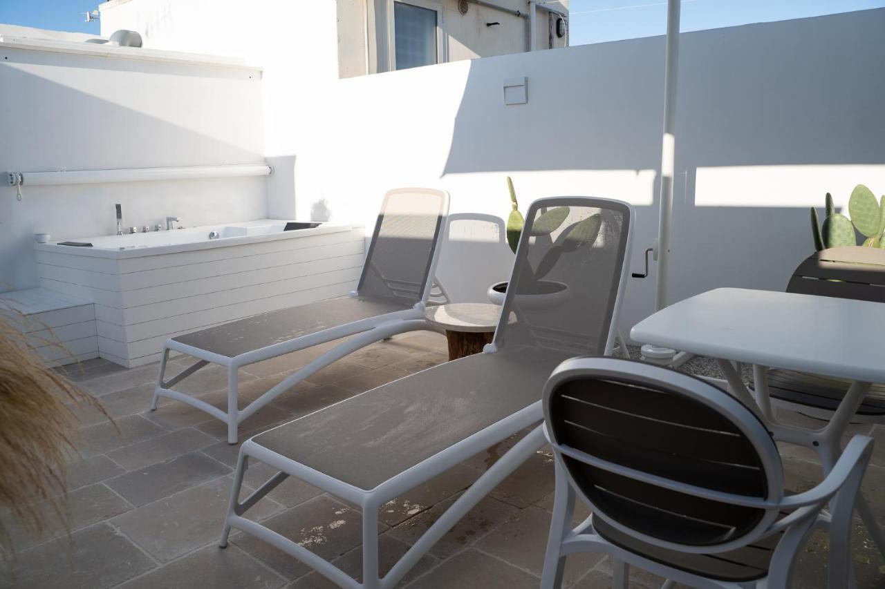 B-Welcome Rooms Of Charme E Relax Polignano a Mare Exterior photo